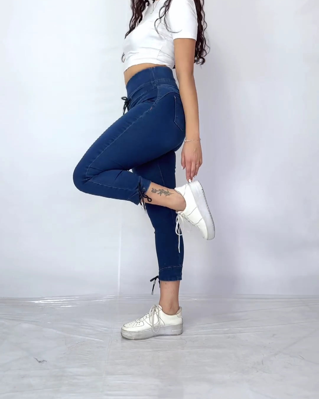 Damen Skinny Jeans mit elastischem Bund und mittlerer Elastizität und hoher Taille