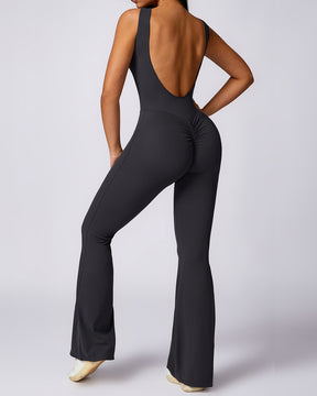 Ärmelloser Pfirsichfarbener Hüfthebender Sport-Yoga-Jumpsuit mit Ausgestelltem Bein