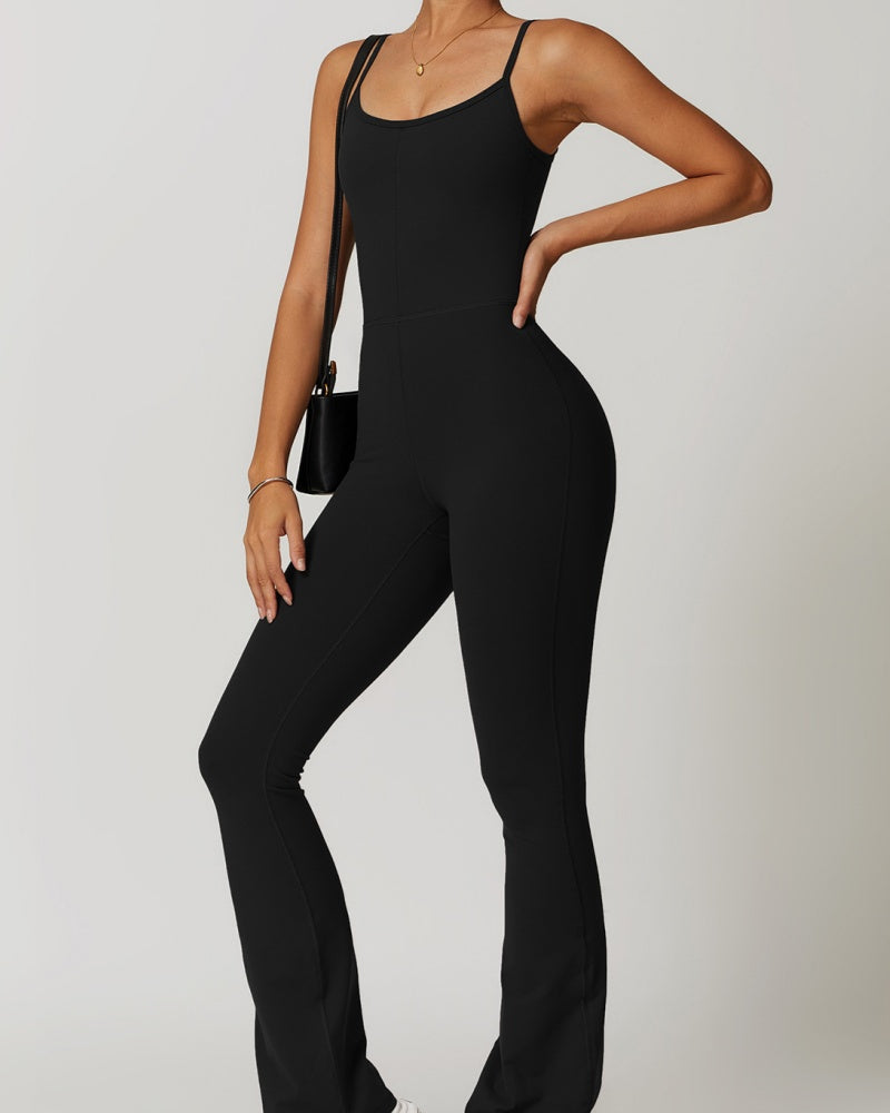 Ausgestellte Hose und Hosenträger für Damen Einteiliger Jumpsuit mit Ausgehöhlter Rückseite