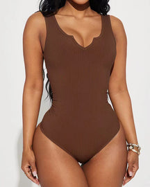 Einfarbiger Gekerbtem Ausschnitt Gerippter Ärmelloser Einteiler Bodysuit Shapewear