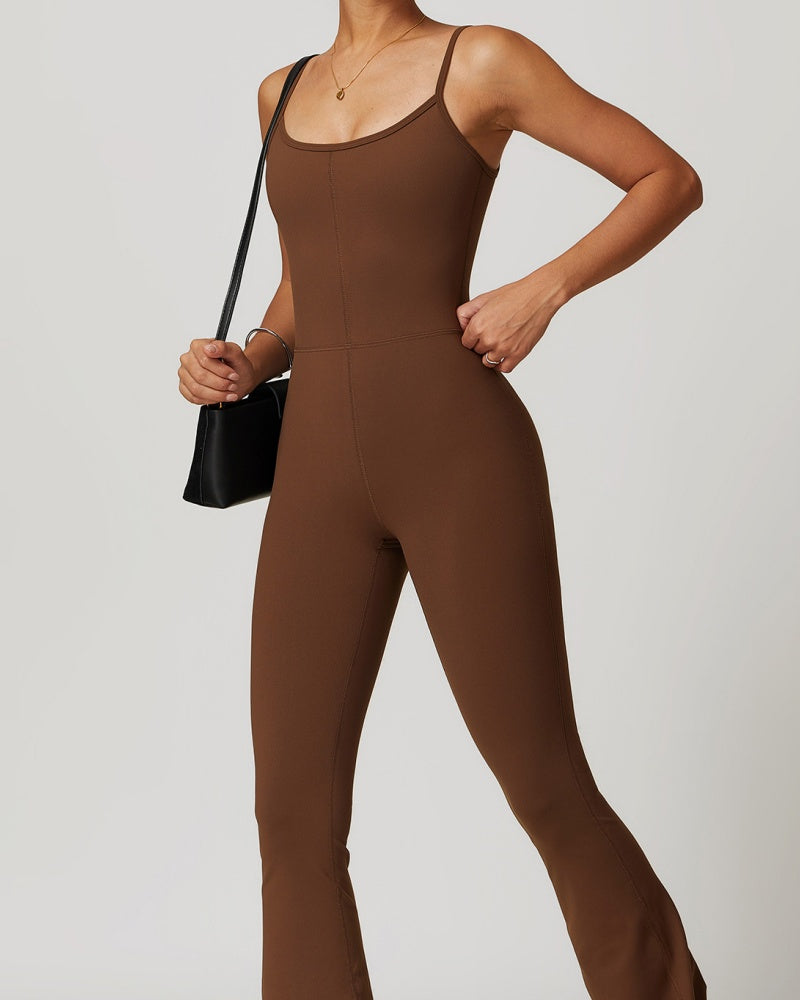 Ausgestellte Hose und Hosenträger für Damen Einteiliger Jumpsuit mit Ausgehöhlter Rückseite