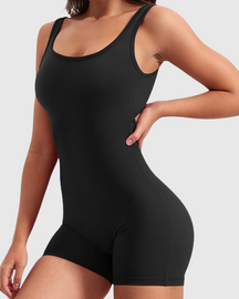 Sexy rückenfreier One Shoulder Bodysuit ohne Ärmel mit Dreiviertel-Hosen