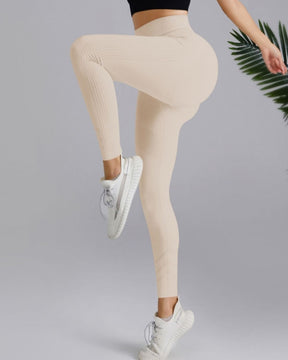 Lange Yogahose in Nude mit Hoher Taille und Bauchkontrollierender Pfirsich-Hüfte