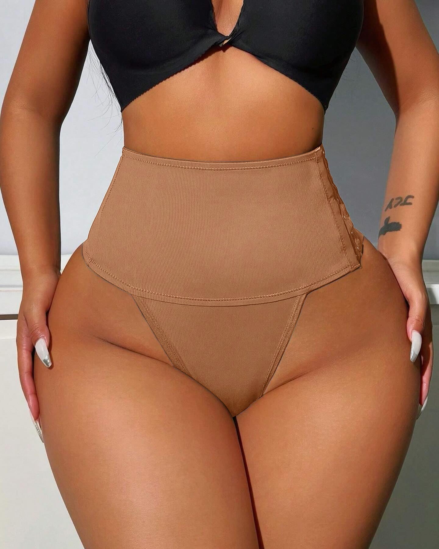 Shapewear-Kontrollhöschen mit Haken- und Ösenverschluss und Tanga-Design