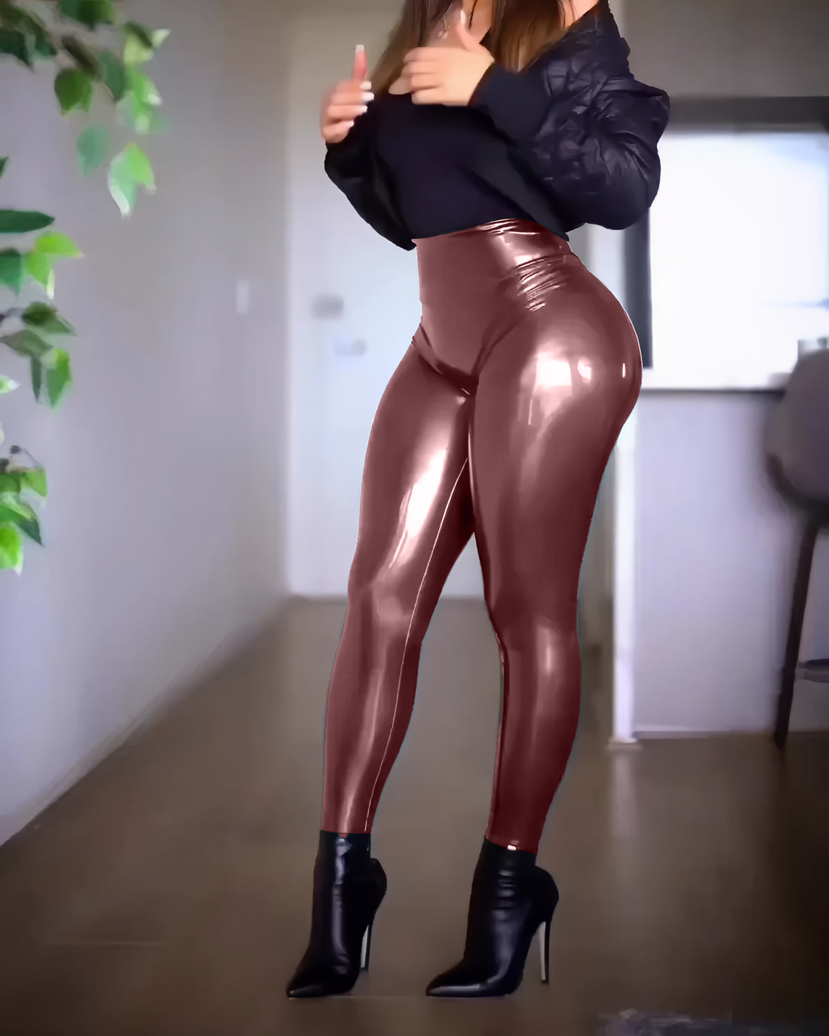 Hoch taillierte Po Lifter Leggings aus glänzendem Kunstleder Leder Hosen