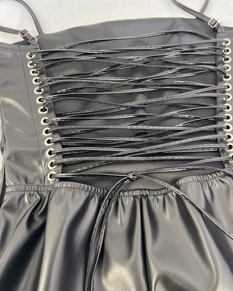 Sexy PU-Hosenträgerkleid Schmales Rückenfreies Midikleid mit Schnürung und Hüftwickel