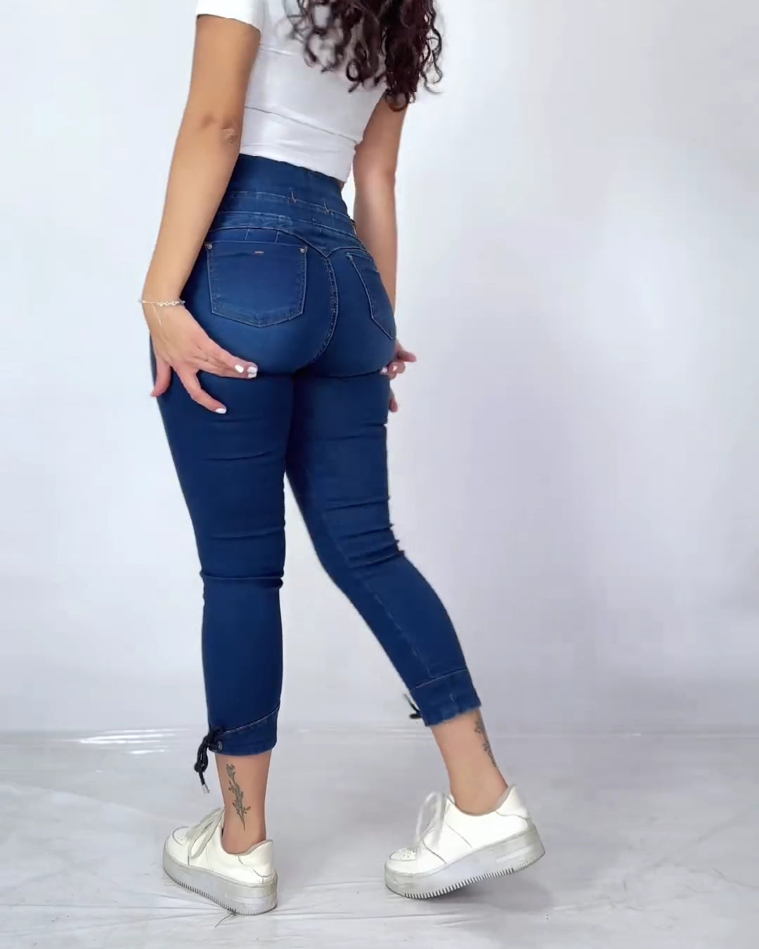 Damen Skinny Jeans mit elastischem Bund und mittlerer Elastizität und hoher Taille