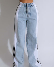 Jeans mit Einsätzen und 3 Streifen Hoher Taille und Weitem Bein