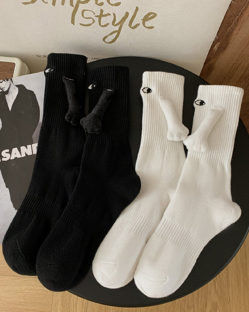 Kreative Magnetischen Händen Socken Paar Gestickte Augen Mittellange Baumwoll Socken