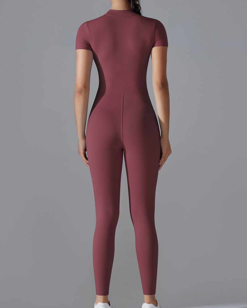 Jumpsuit mit Reißverschluss und Kurzen Ärmeln