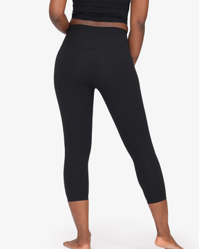 Nackte verkürzte Yoga Leggings mit hoher Taille und Hüfthöhe